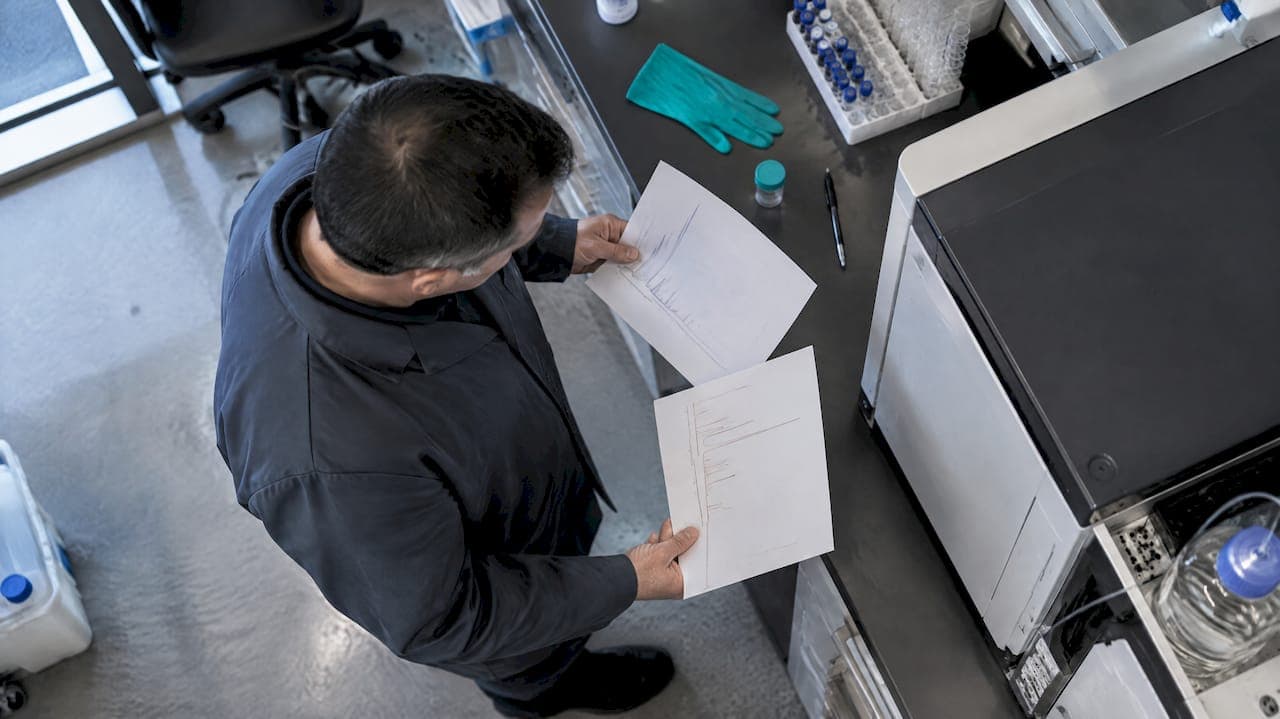 ISO Scope and COA Checks Expose Peptide Batch Variability for Labs